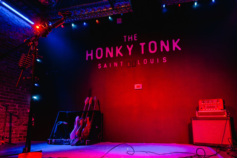 8638Honky - Tonk - STL - Interior10.jpg