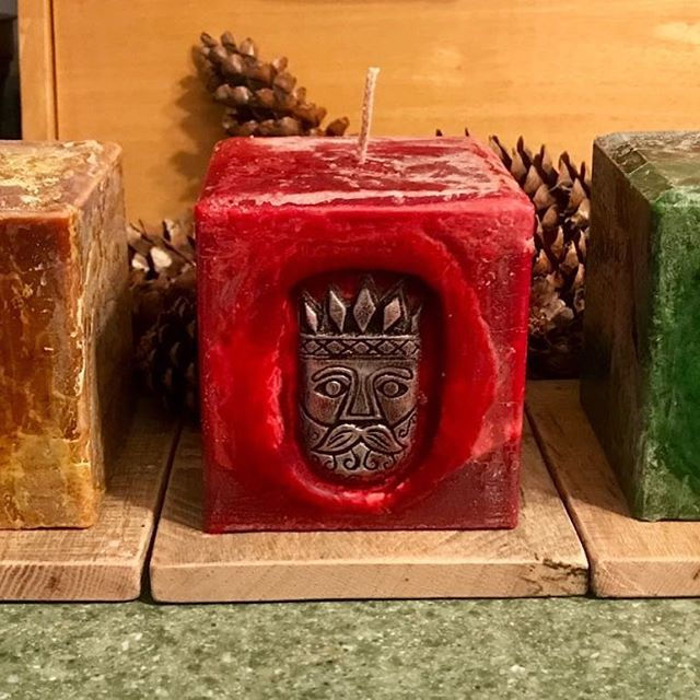 Thumbnail: Wise Men Candles/ Velas de Reyes Magos