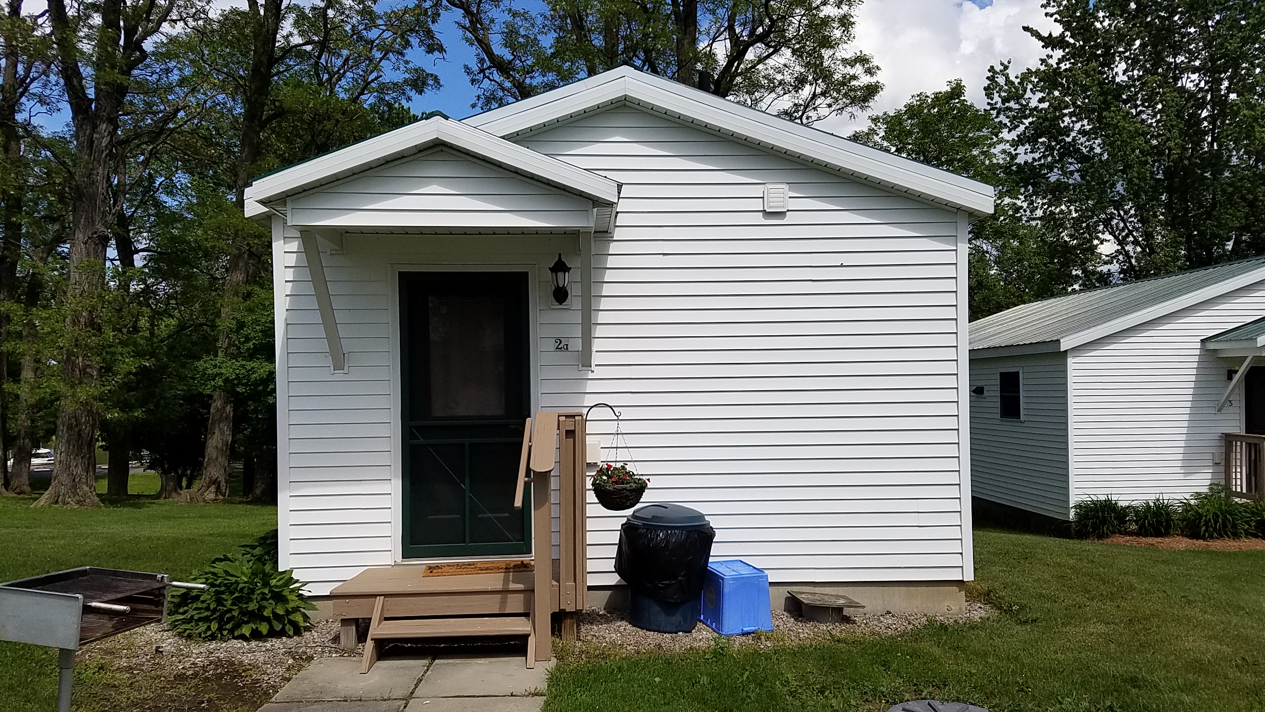 Studio River's Edge Cottages & RV Park Vergennes, VT