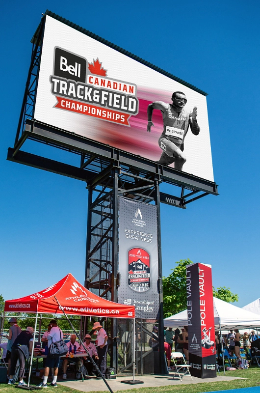 8_Mantis_Canadian_Track_Field.webp