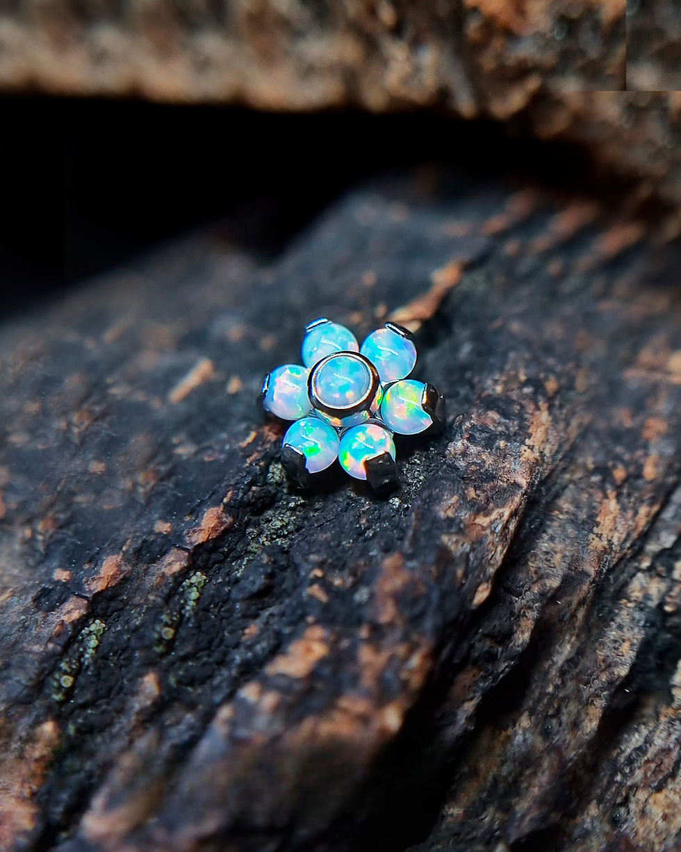 Miniatura: Flor con ópalos