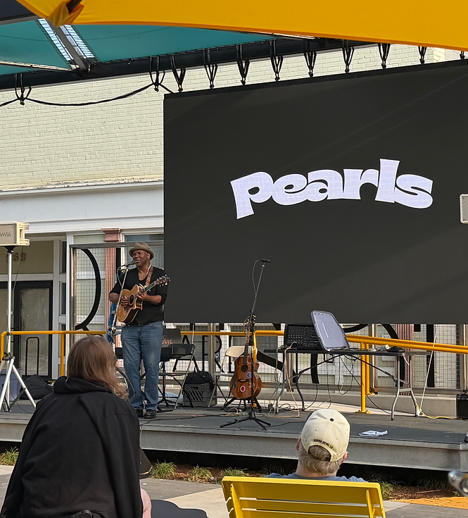 Music in the Square.HEIC