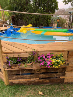 Pool Pallet