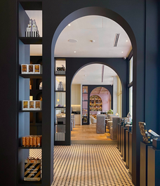 Lounge bar environment within Huize van Wely at Raffles Hotel Singapore