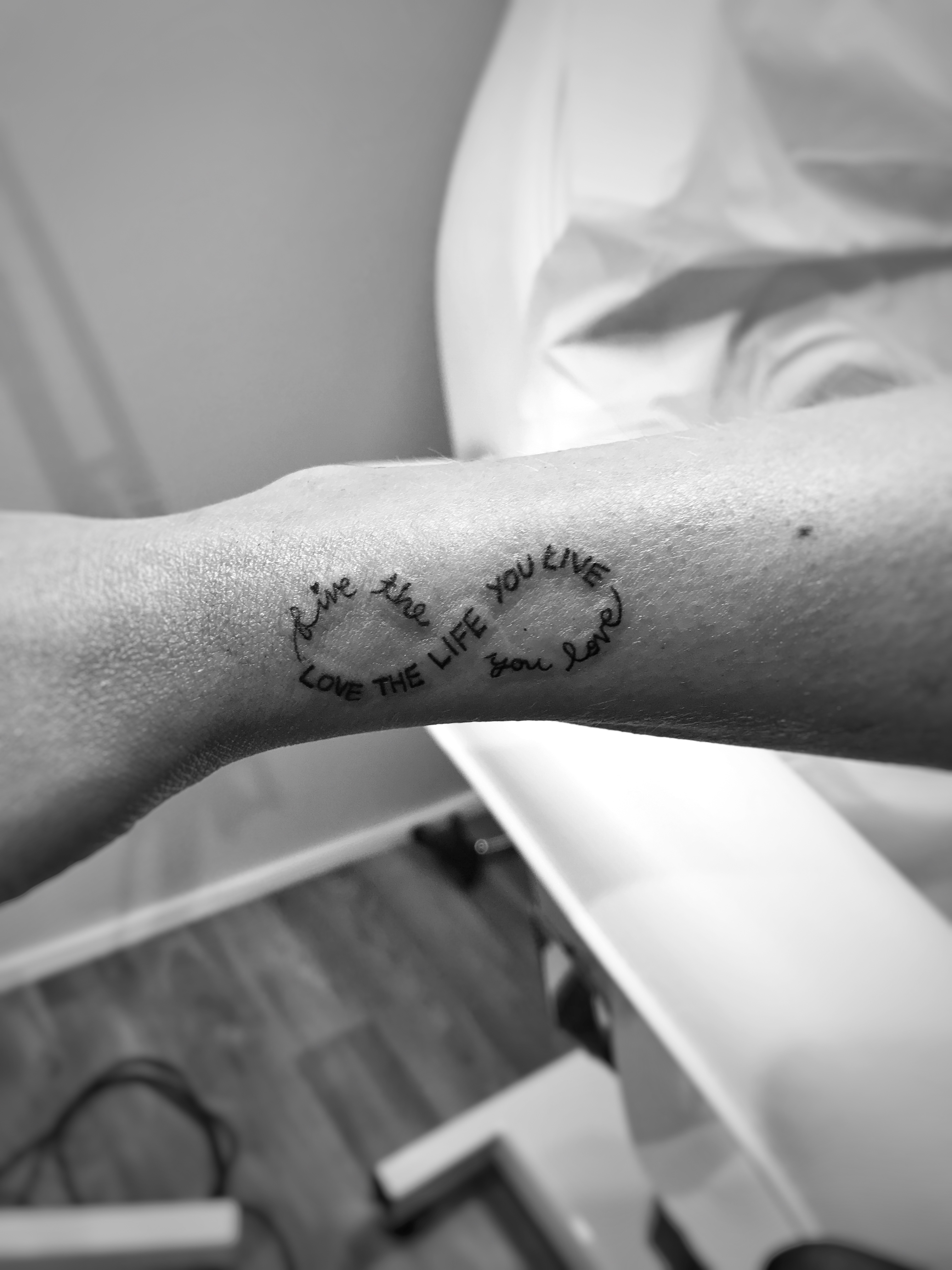 TATOUAGE LETTRAGE INFINI