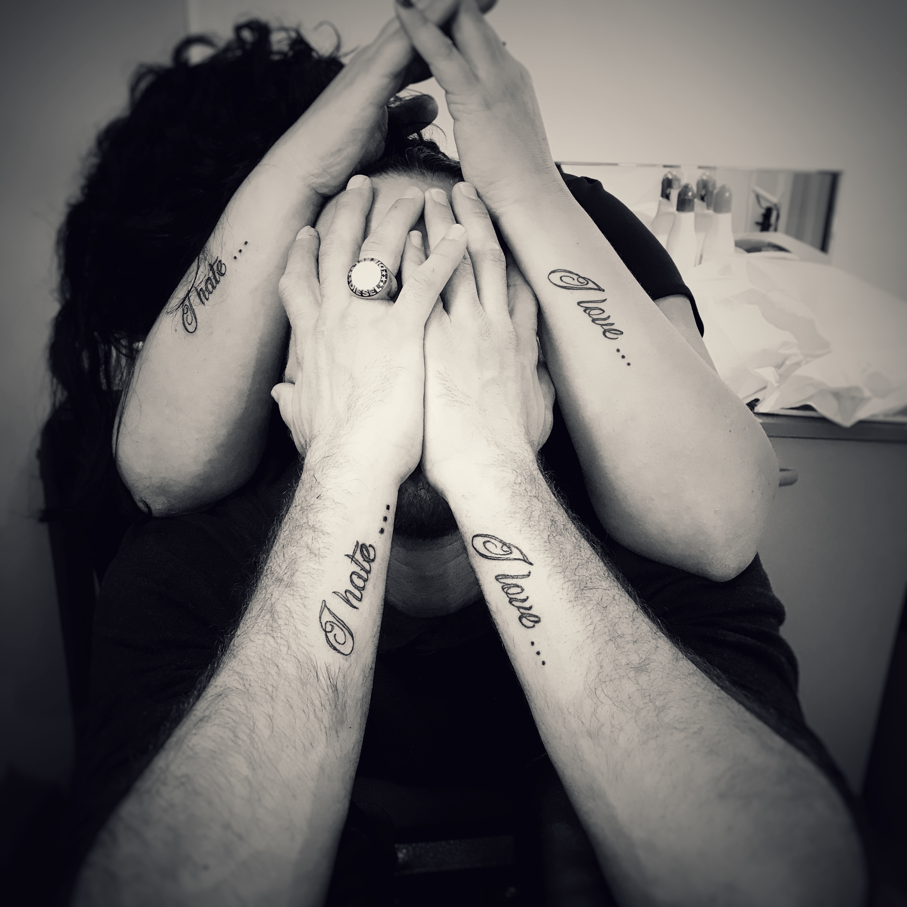 TATOUAGE COUPLE CÔTÉ DU POIGNET