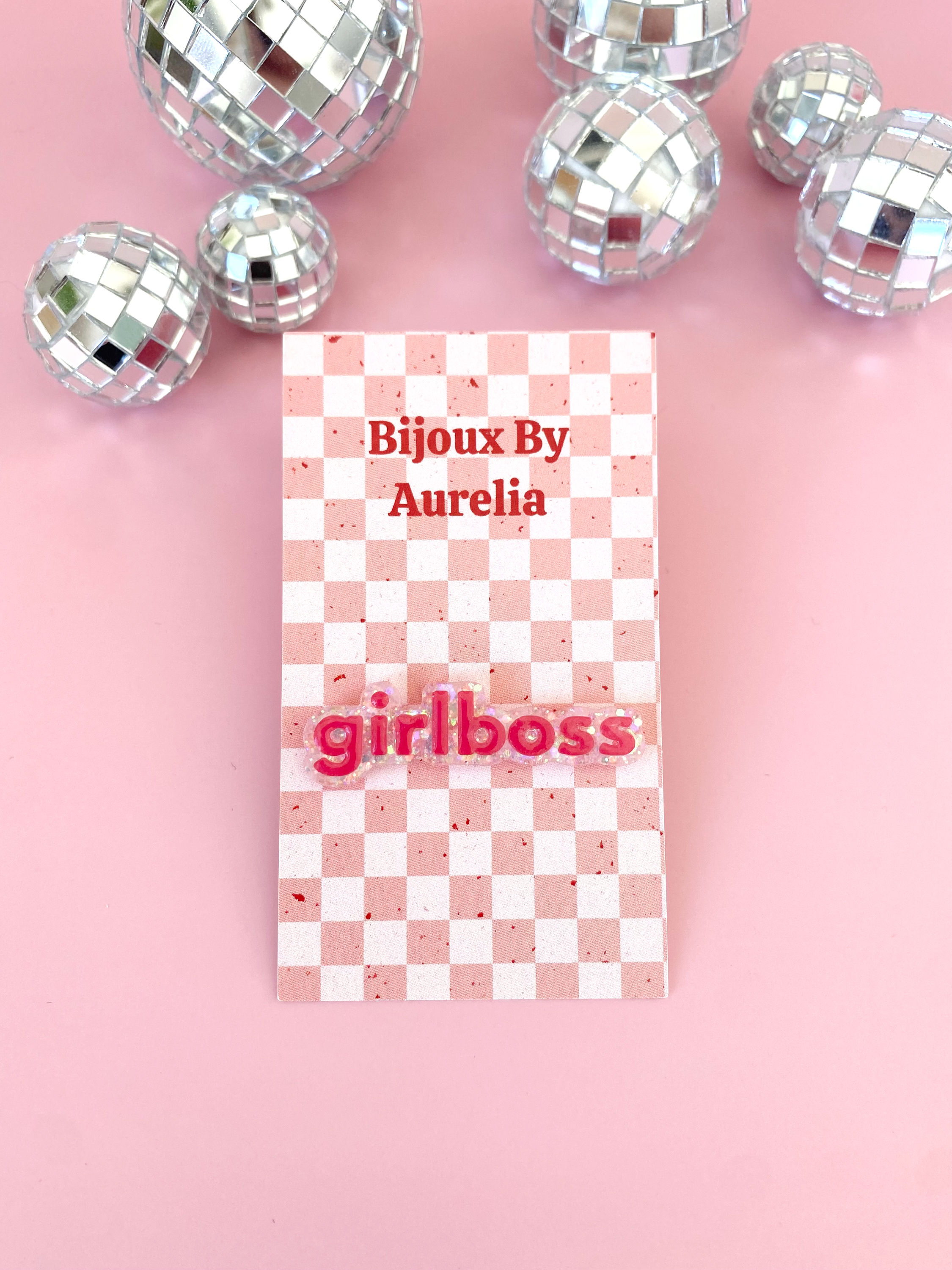 PIN'S Girlboss rose et blanc pailletté