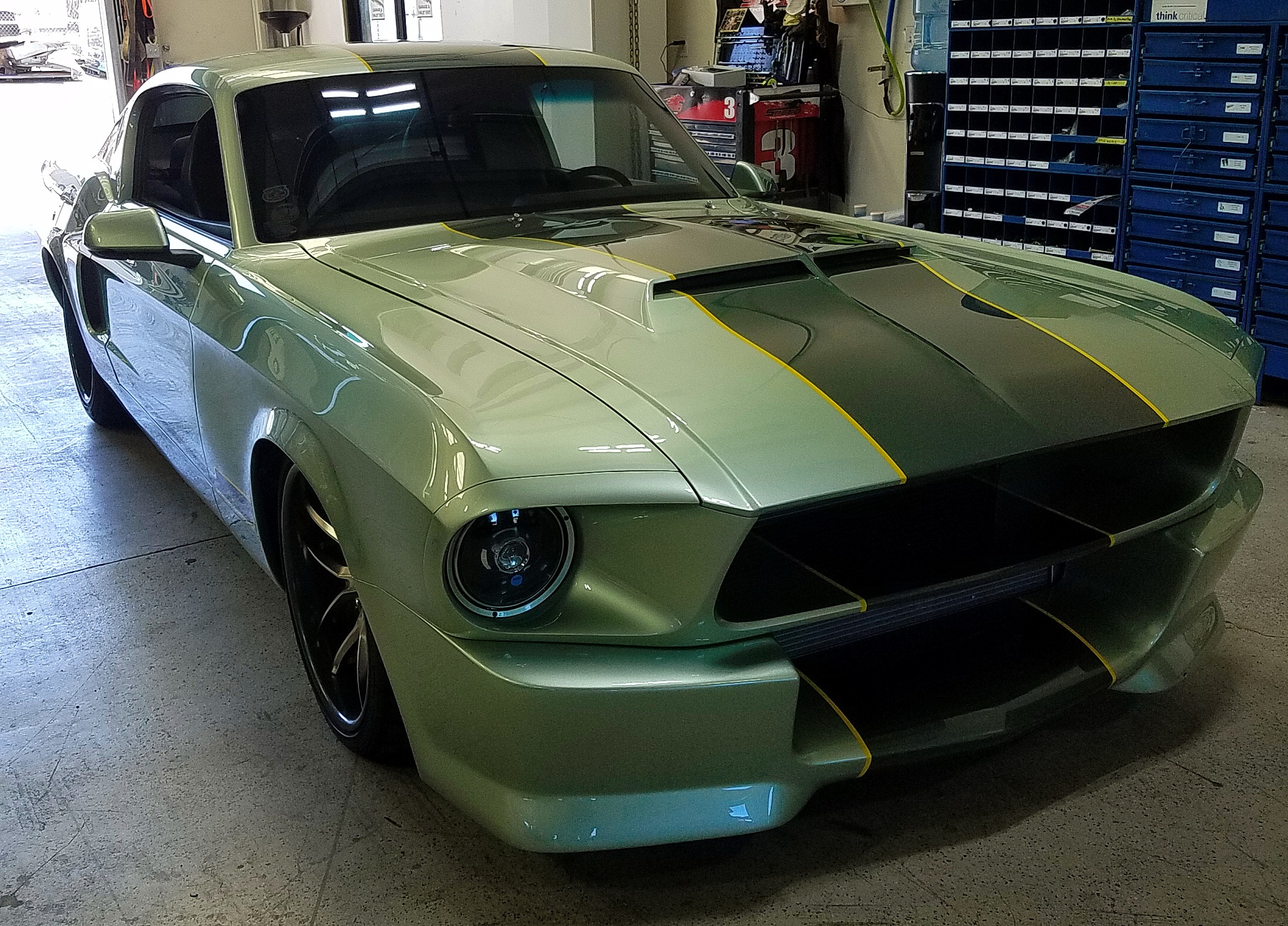 Tomahawk Mustang