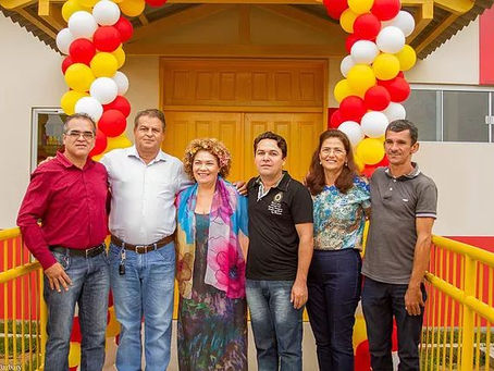 Prefeito Isaac Lima entrega nova creche a comunidade escolar