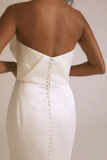 NouvelleAmsale_Bridal_GABRIELLE_R420S_DuchessSatin_Strapless_BiasDraped_BowBodice_Slit_Fit