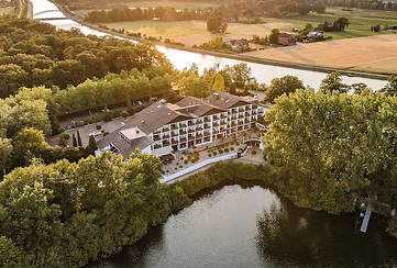 1Seehotel_Drohne (1).jpg