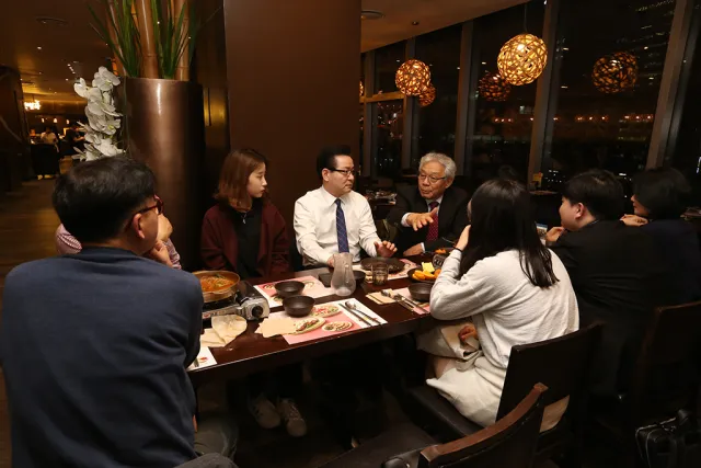 회동 전