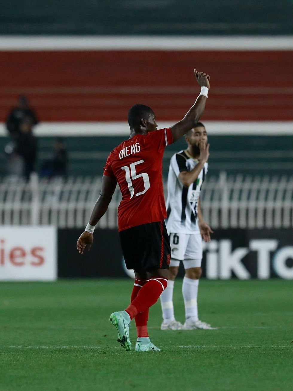 Le milieu de terrain d'Al Ahly SC, Aliou Dieng