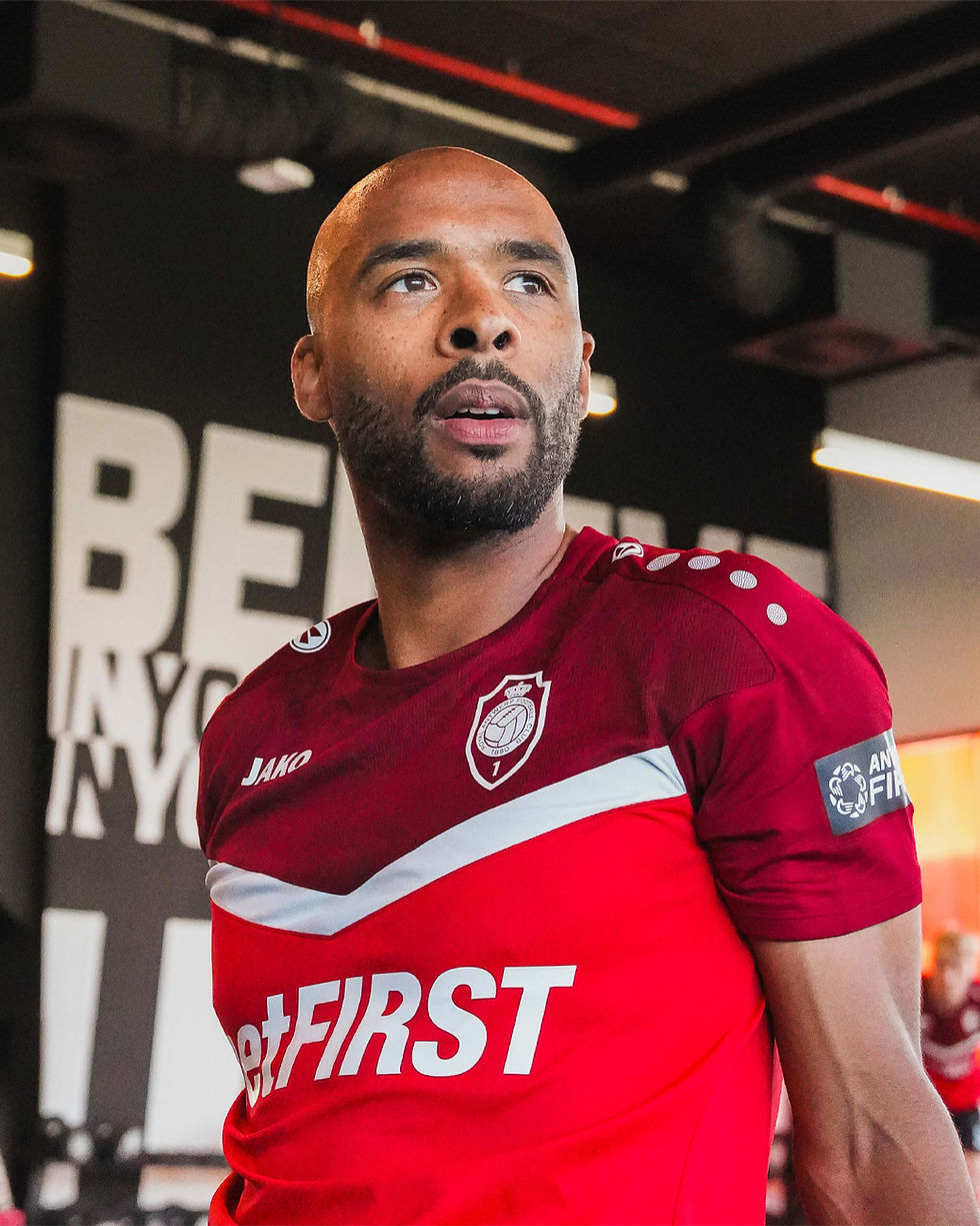 Denis Odoi is introduced at Royal Antwerp