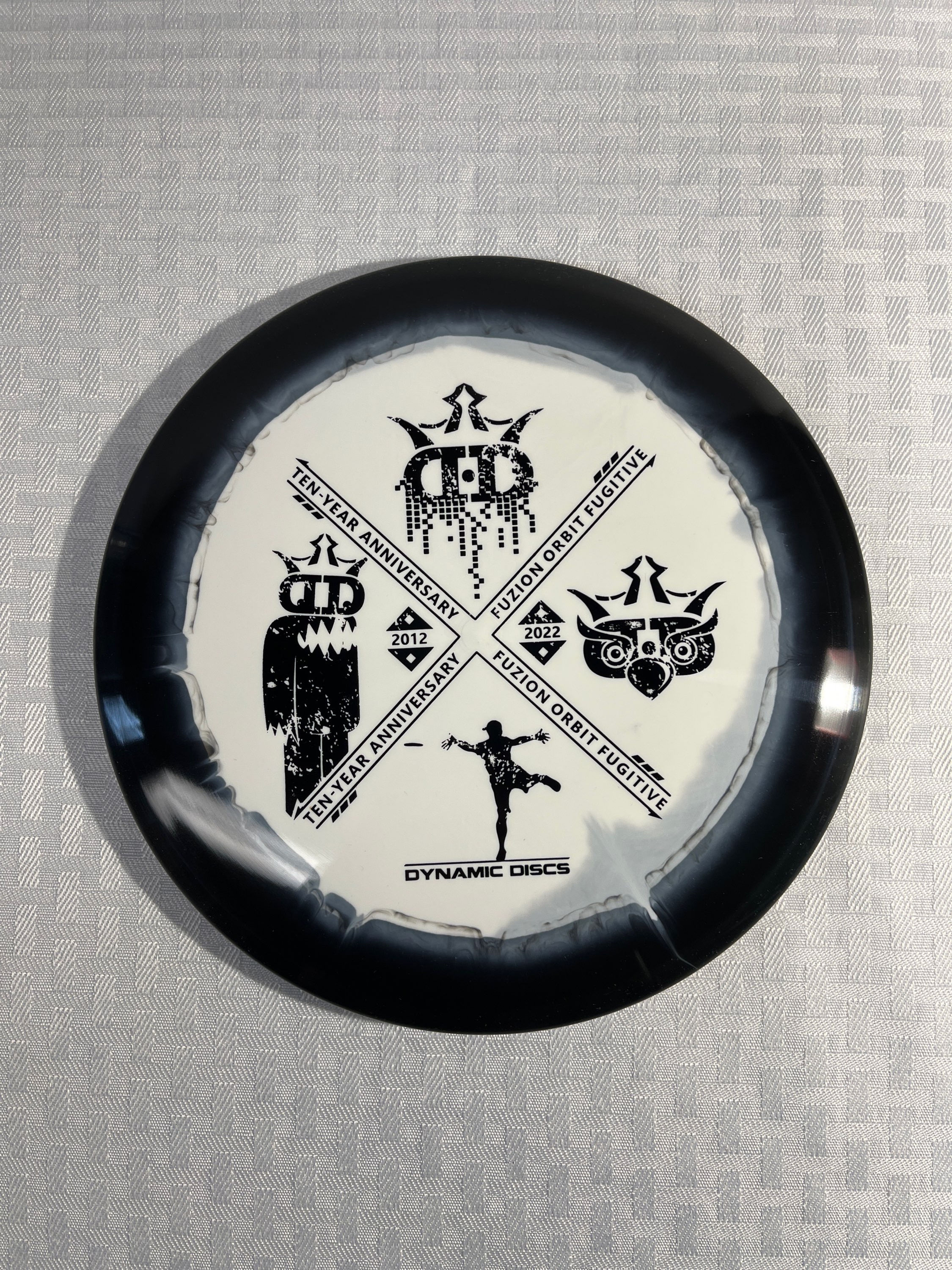 Dynamic Discs Fuzion Orbit Fugitive 10 Year Anniversary Stamp 181g