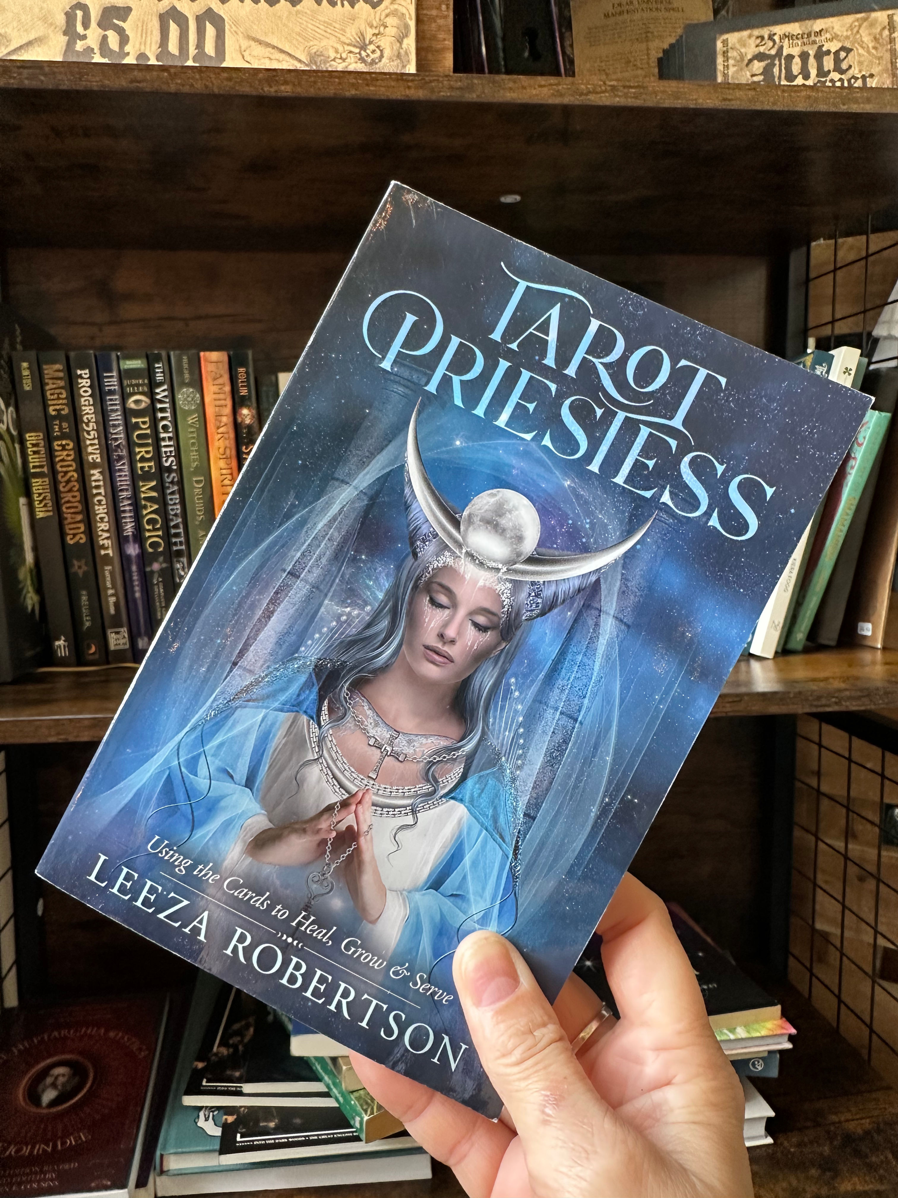 Tarot Priestess