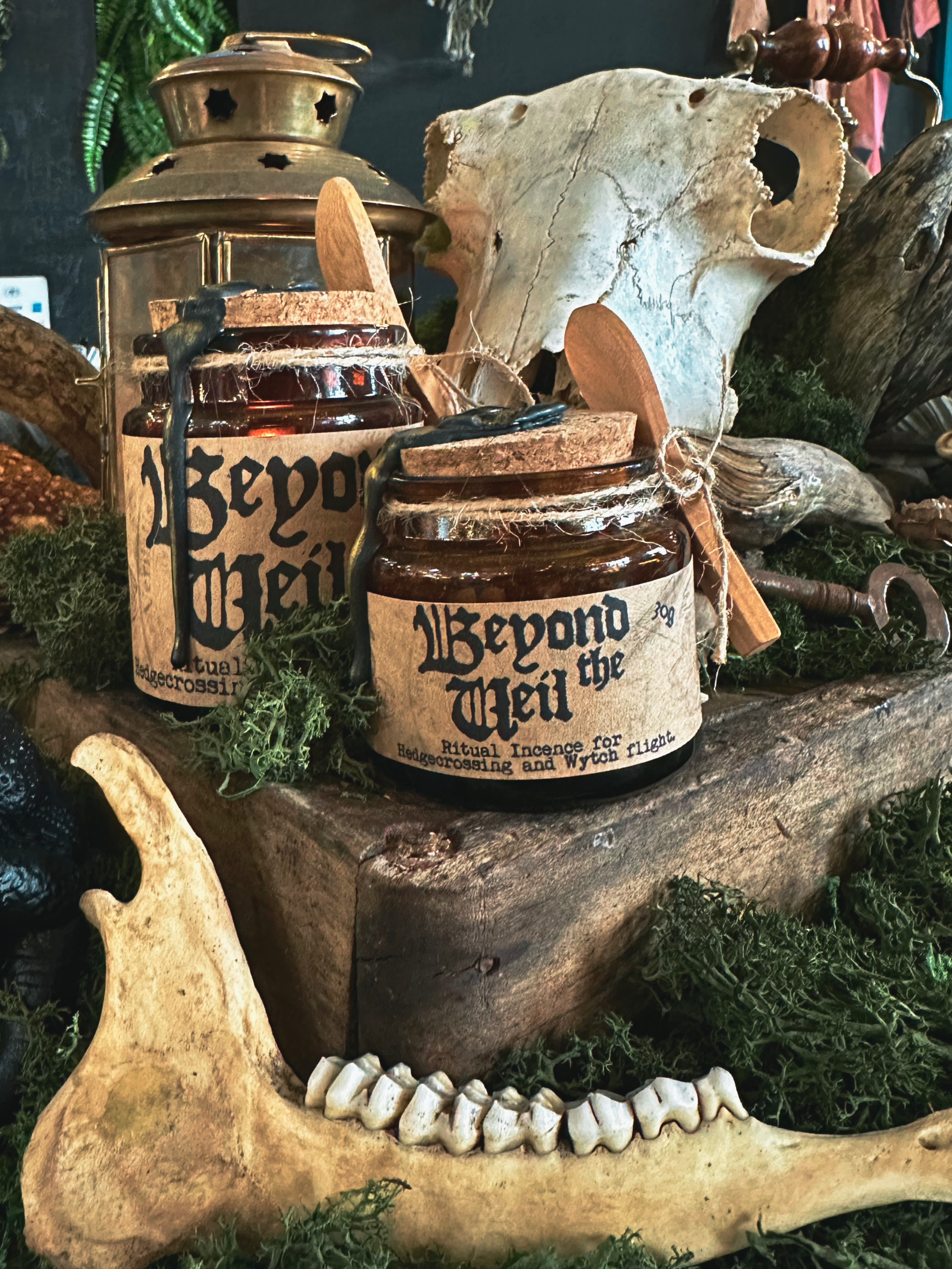 Beyond the Veil Resin Blend Jar 30g