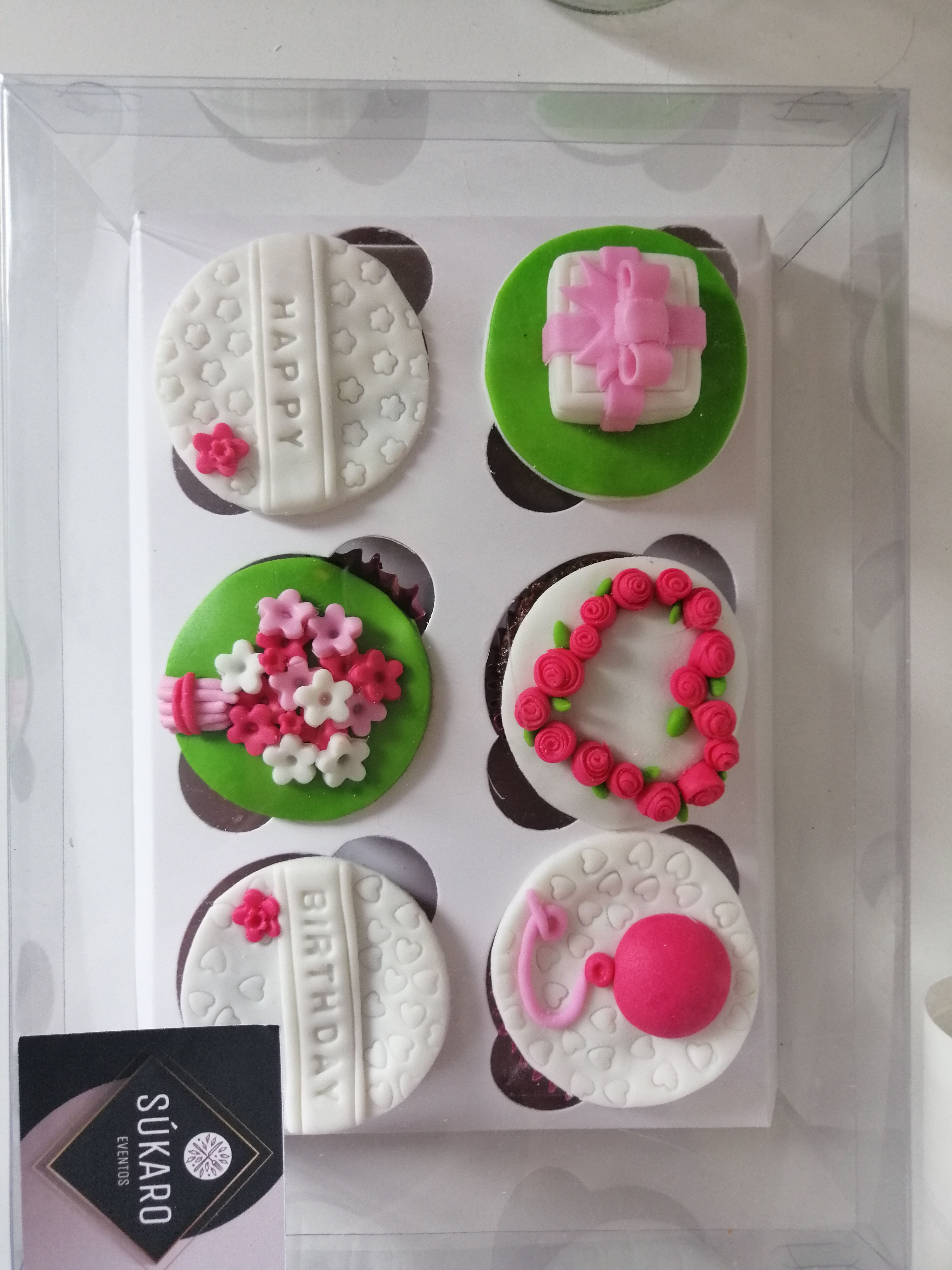 Cupcakes Happy Birthday 
