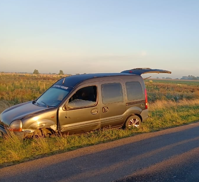 Choque frontal entre un automóvil y un utilitario en la Ruta Provincial Nº 51.