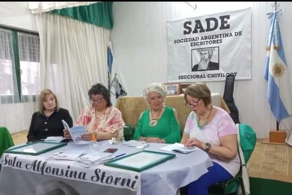 “Este libro lo soñé”, expresó Martha Plaul Rocha en la presentación de ‘Mareas Interiores’