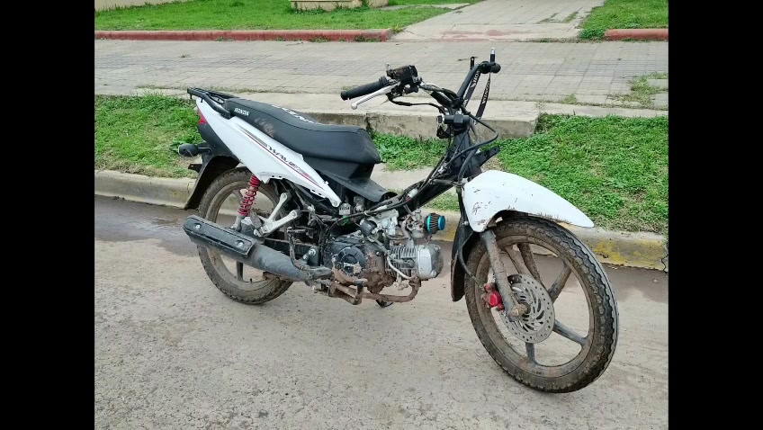 Hallaron la moto Honda Wave robada en Moquehuá