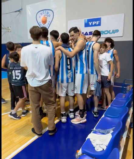 Racing se confirmó como uno de los líderes del Apertura y Gimnasia consiguió su primer triunfo .