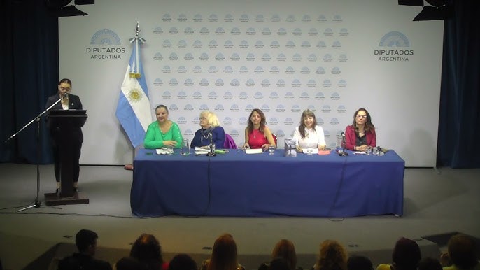 “La palabra belleza obedece a que la justicia observe la lucha de la mujer, el seguir viva y tratar de tener una vida digna, es precisamente muchas veces aquello que la justicia no ve”