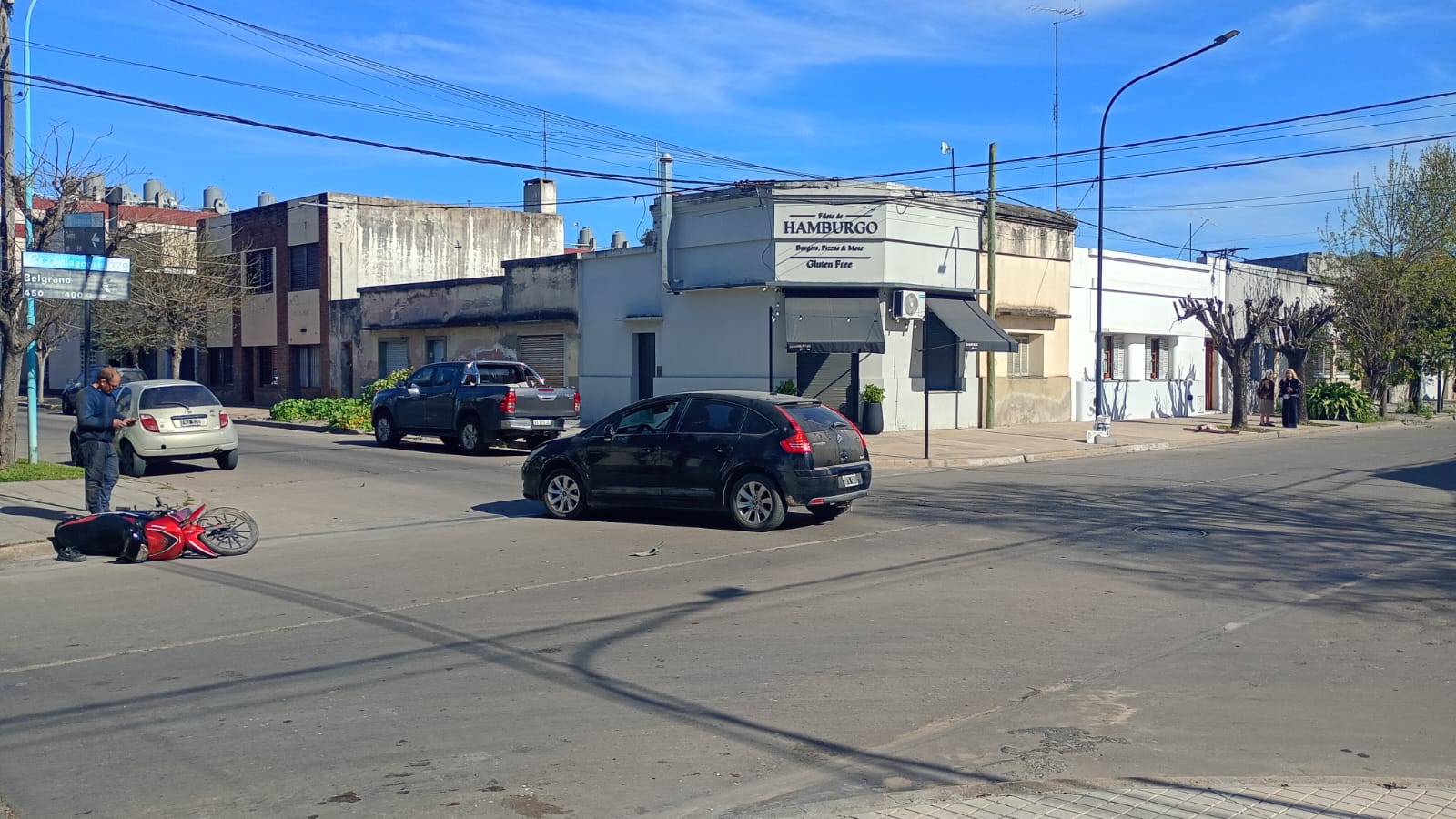 Tres choques entre autos y motos en Chivilcoy con personas trasladadas al Hospital