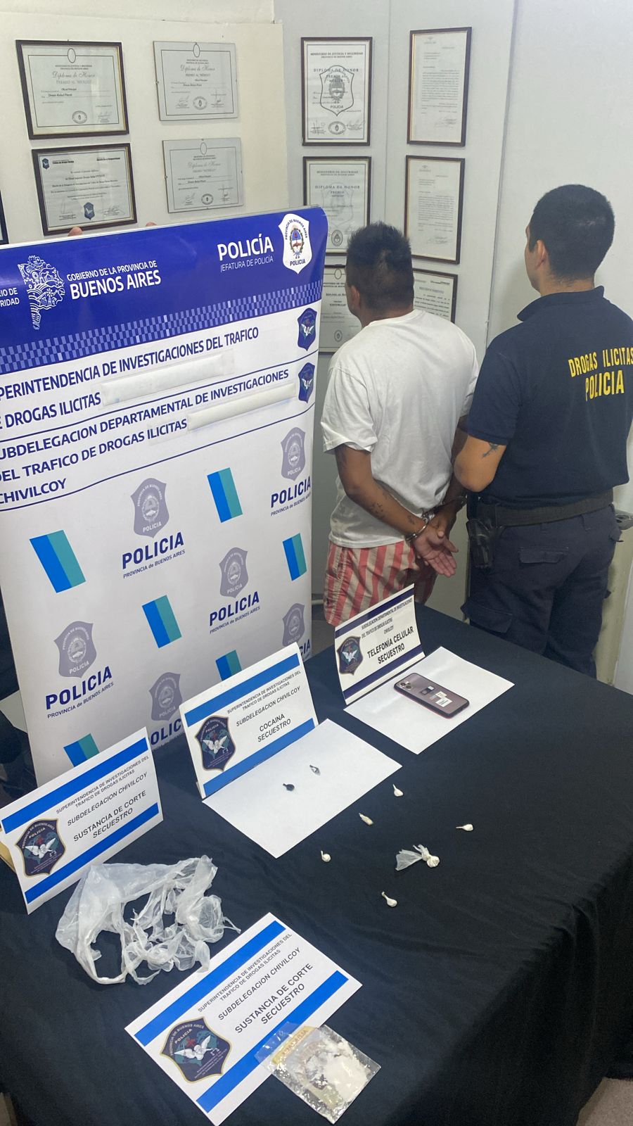 Detienen a una persona por el delito de ‘tenencia de sustancias estupefacientes con fines de comercialización’