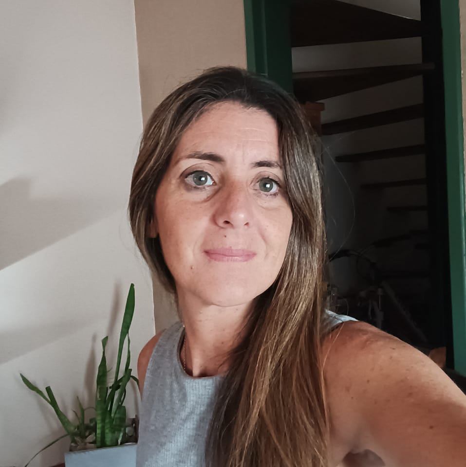 “La intención es poder hacer charlas, capacitaciones y brindar información que pueda servir a quienes ingresaron, quienes se encuentran estudiando y los que ya están trabajando”