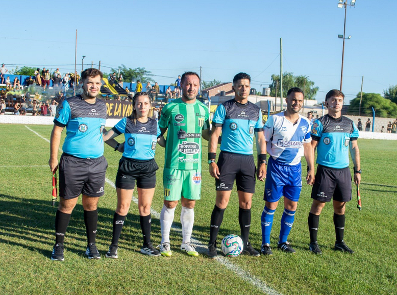 Cerámica y Florencio Varela esta vez no se sacaron ventajas y terminaron repartiendo goles en la ida del repechaje