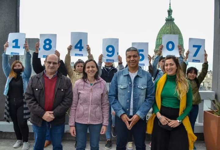 Al contar con tanta cantidad de firmas ahora pretendemos armar una campaña.