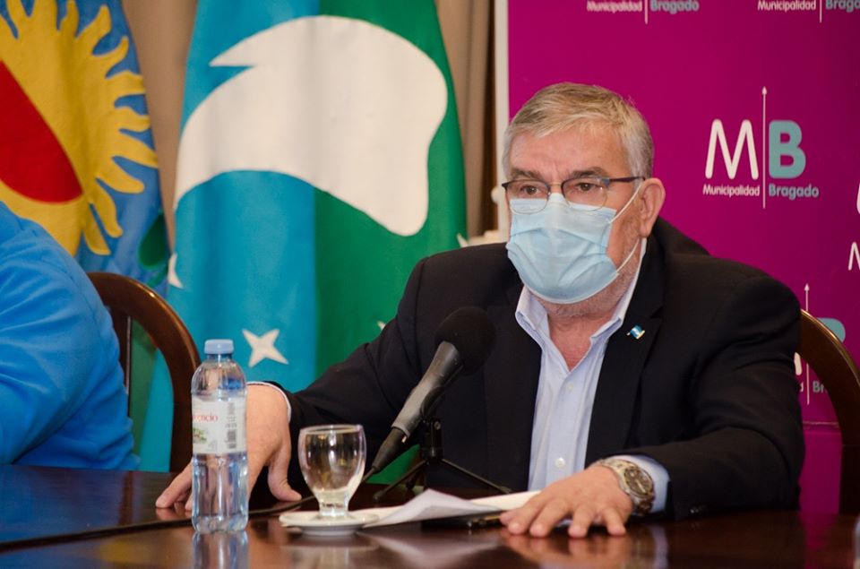 VICENTE GATICA

“No tenemos riesgo de colapso sanitario por el momento”