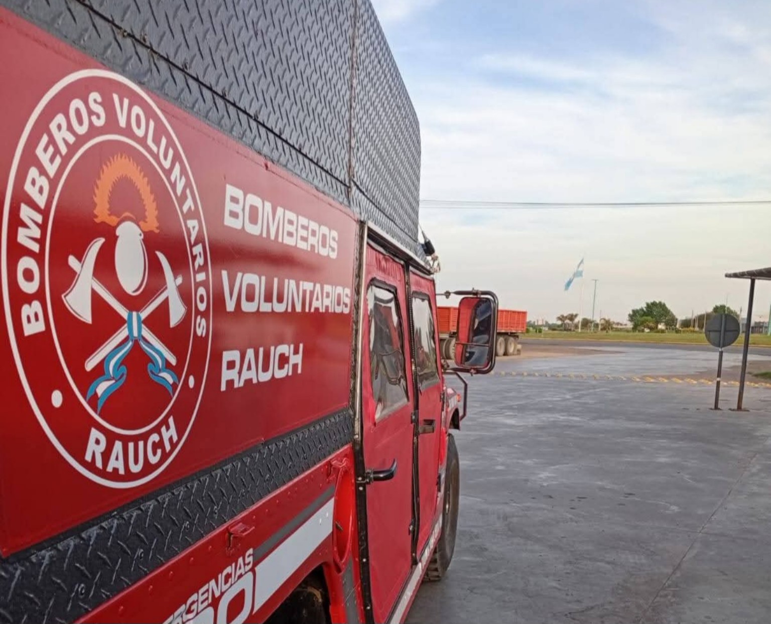 Las Flores: cinco personas de Rauch fueron hospitalizadas tras un choque en la Ruta 50