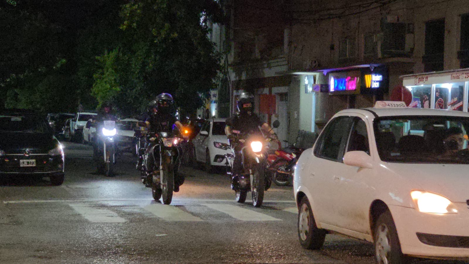 Operativos nocturnos con motorizada para ‘desalentar el uso indebido de motocicletas’
