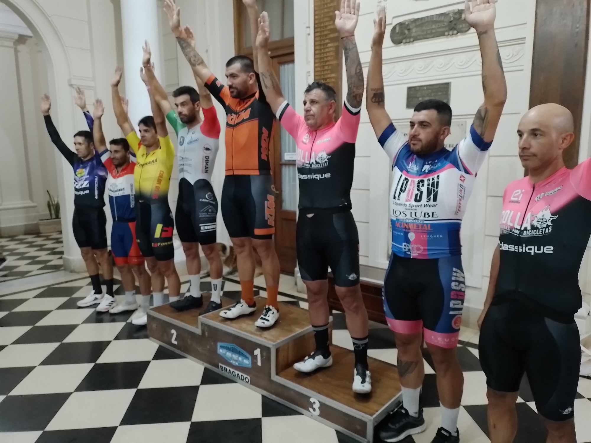 Federico Vivas del  KTM ganó la Revancha de La Doble Bragado