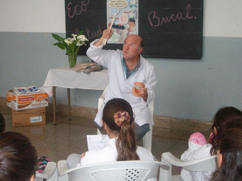 "La prevención es muy sencilla, buscar un espejo y ponernos delante sacando la lengua"