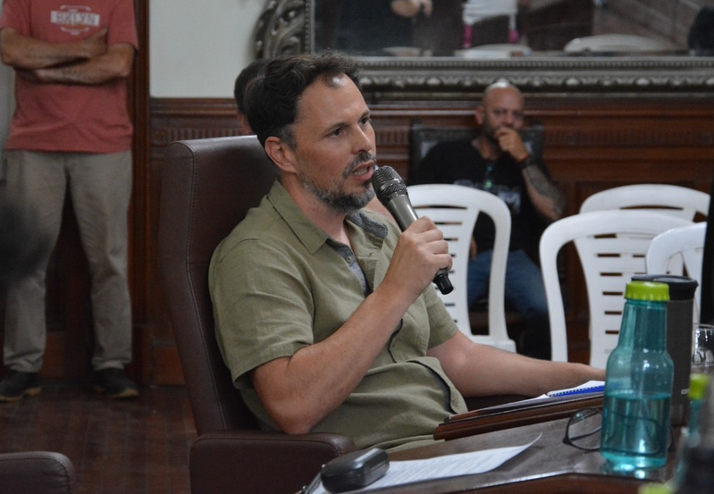 Caselles pretende la apertura de la Comisión Fiscalizadora pidiendo al municipio “que se vuelva a convocar porque es la herramienta para establecer diálogos con la empresa”