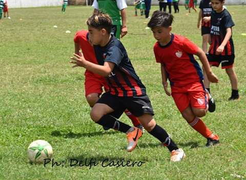 Fútbol
Gimnasia en Séptima, Independiente en Octava, Cerámica en Novena y Colón en la 2.009, quienes