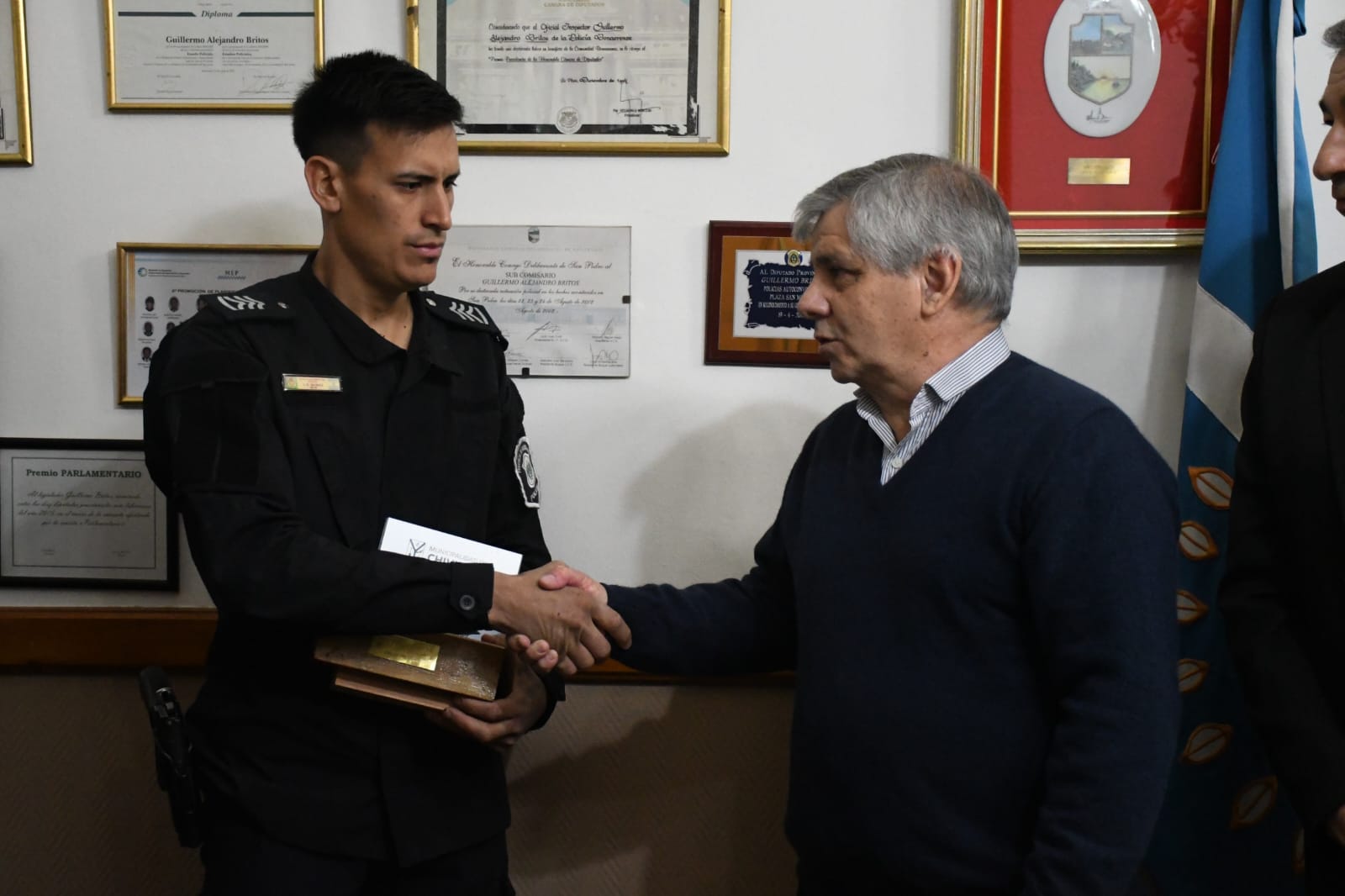 Reconocieron al sargento Lucas Ibáñez por su destacada labor en un operativo