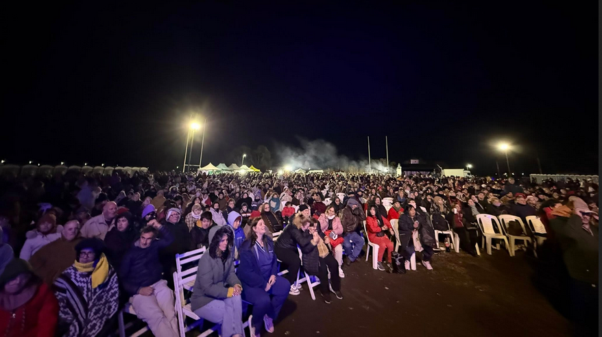 Una fiesta en el predio del Club Racing con mucha solidaridad arriba y abajo del escenario: gran calidad artística y una multitud de gente acompañando ambas jornadas