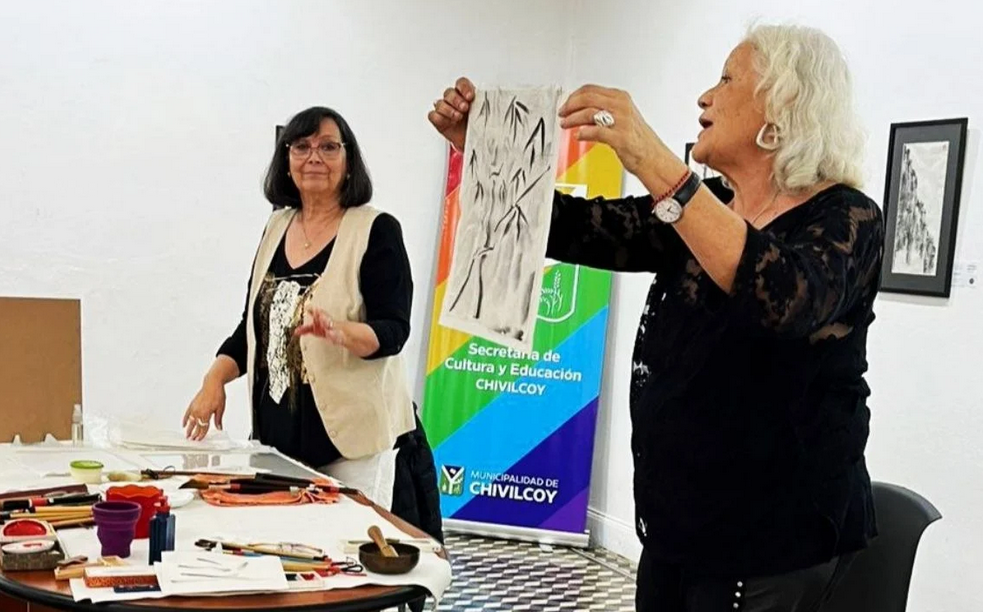 El arte que trasciende fronteras: Julia Guzmán y el camino del Sumi-e, una meditación en movimiento premiada en Japón