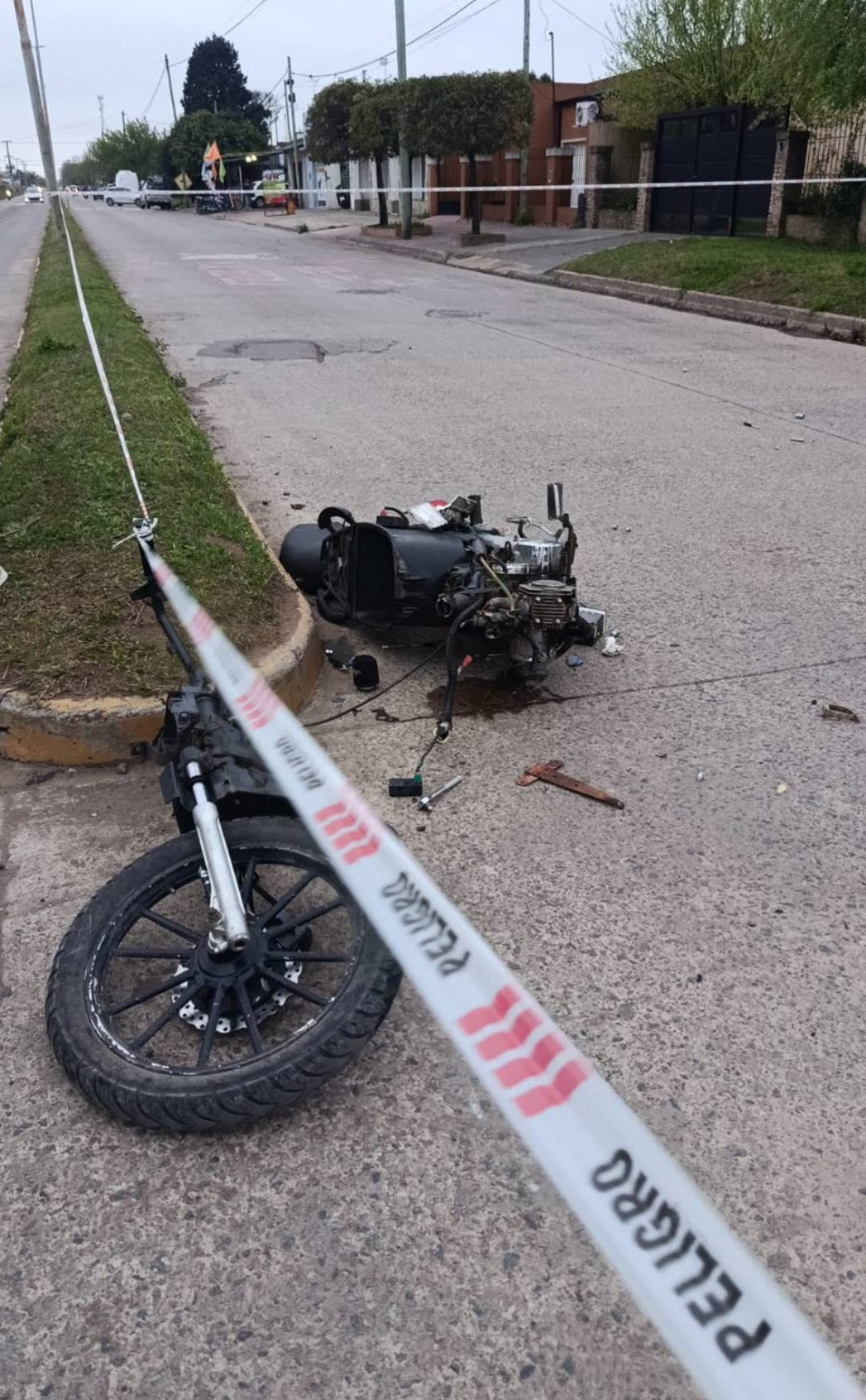 Siniestro vial entre dos motos en avenida 84 y Pirán: un herido