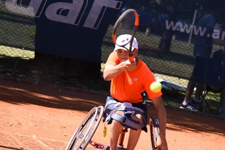 Tenis Adaptando
Matías D’Agosto continúa con sus entrenamientos en casa