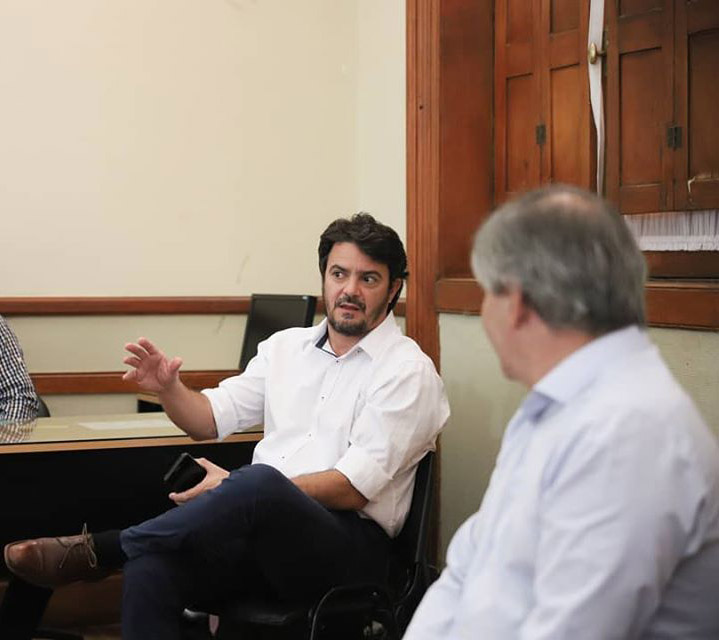 Luciano Dellepiane
“Las personas que cuidan a los adultos mayores para poder circular deben completa