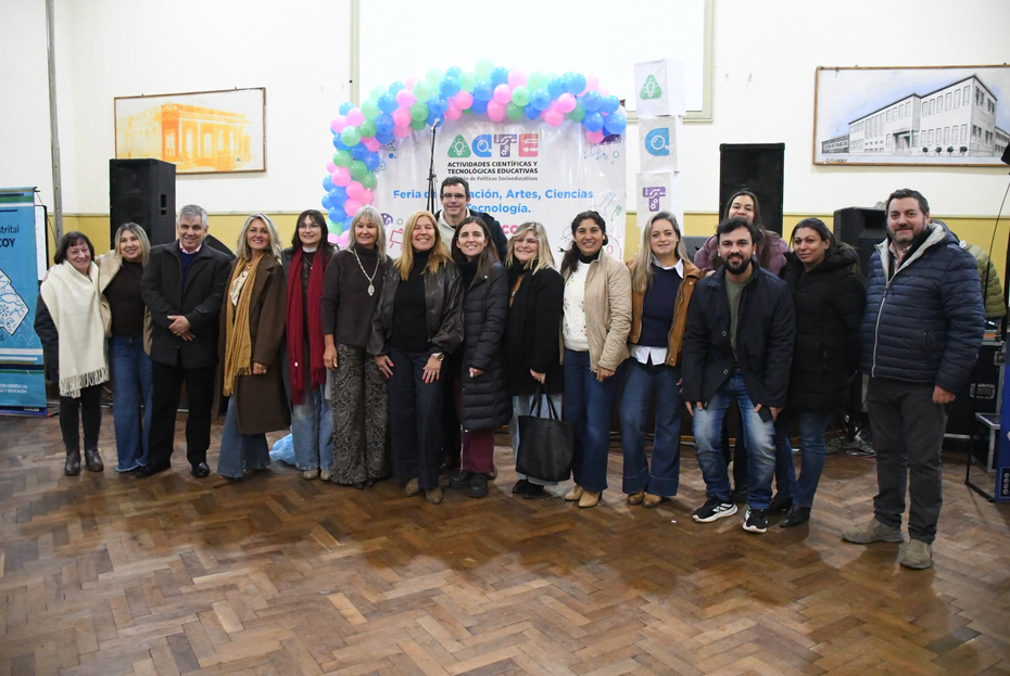 Chivilcoy recibió a la Feria Regional de Educación, Arte, Ciencia y Tecnología 2026