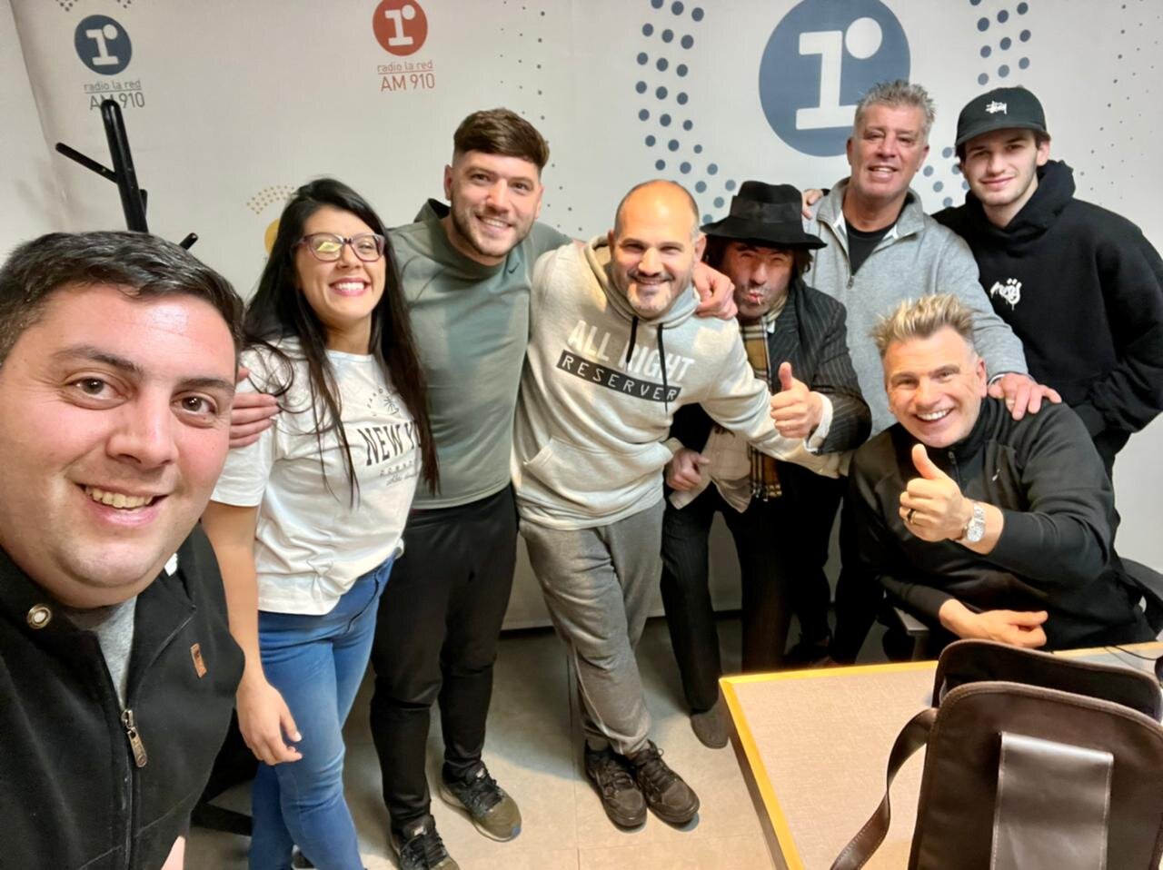 ‘Minguito’ de Chivilcoy (Mc Willy) en los estudios de Radio La Red