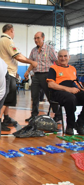 Actividades solidarias
Gerardo Pache y Horacio Talellis siempre listos para colaborar