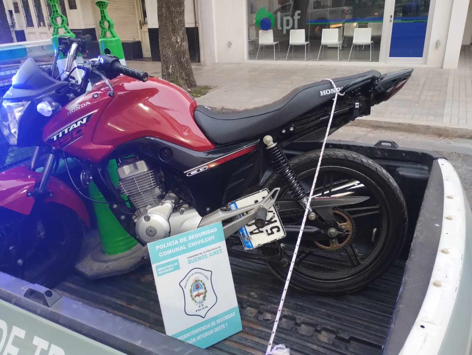 Motociclista detenido por amenazar el personal de tránsito