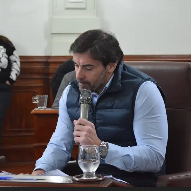 Etcheverría pide que la Provincia financie los patrulleros sin resignar el control municipal de la Policía Comunal